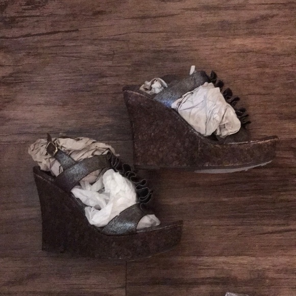 SteveMadden Wedges Leather/Cork Gray Metallic Sz 8 - Picture 2 of 8